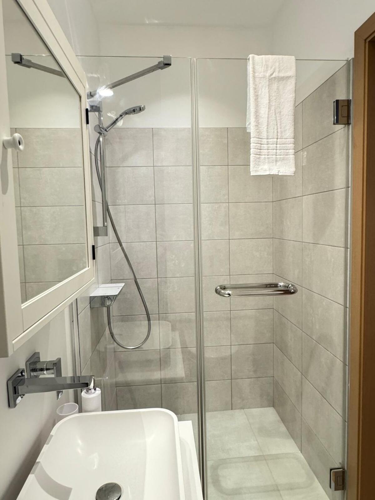 Courtyard Kalnina Apartment Riga Ngoại thất bức ảnh